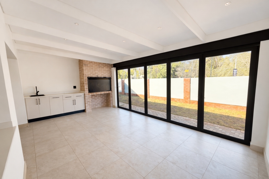 4 Bedroom Property for Sale in Melodie North West